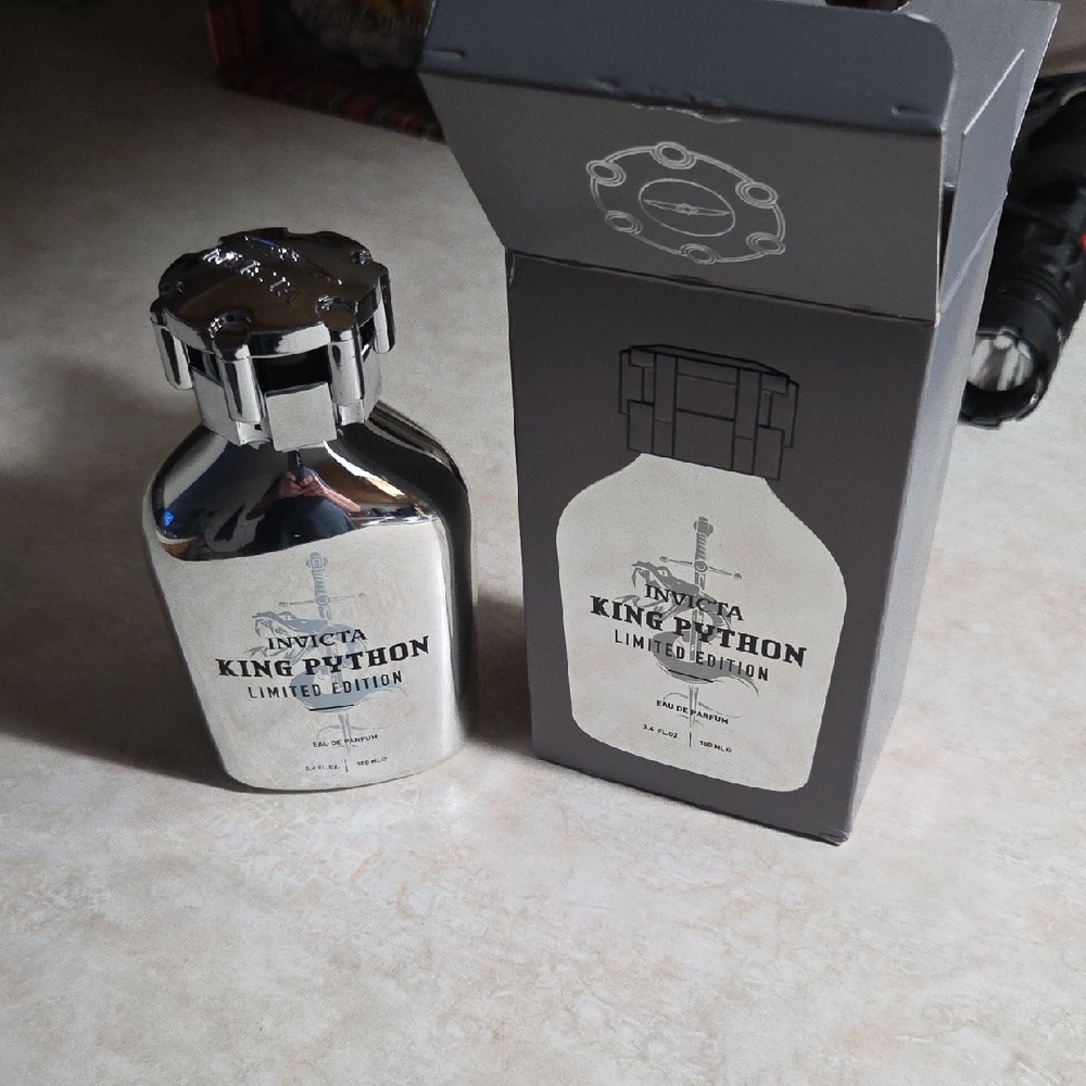Invicta King Python Body Wash - Silver and Gray - Picture 3 of 4